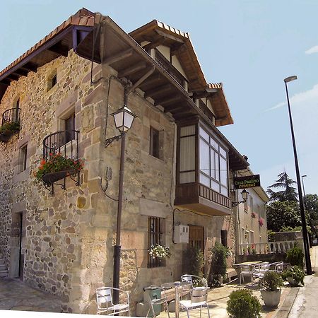 Готель Casa Paulino Corrales De Buelna Екстер'єр фото