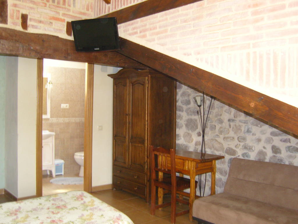 Готель Casa Paulino Corrales De Buelna Екстер'єр фото