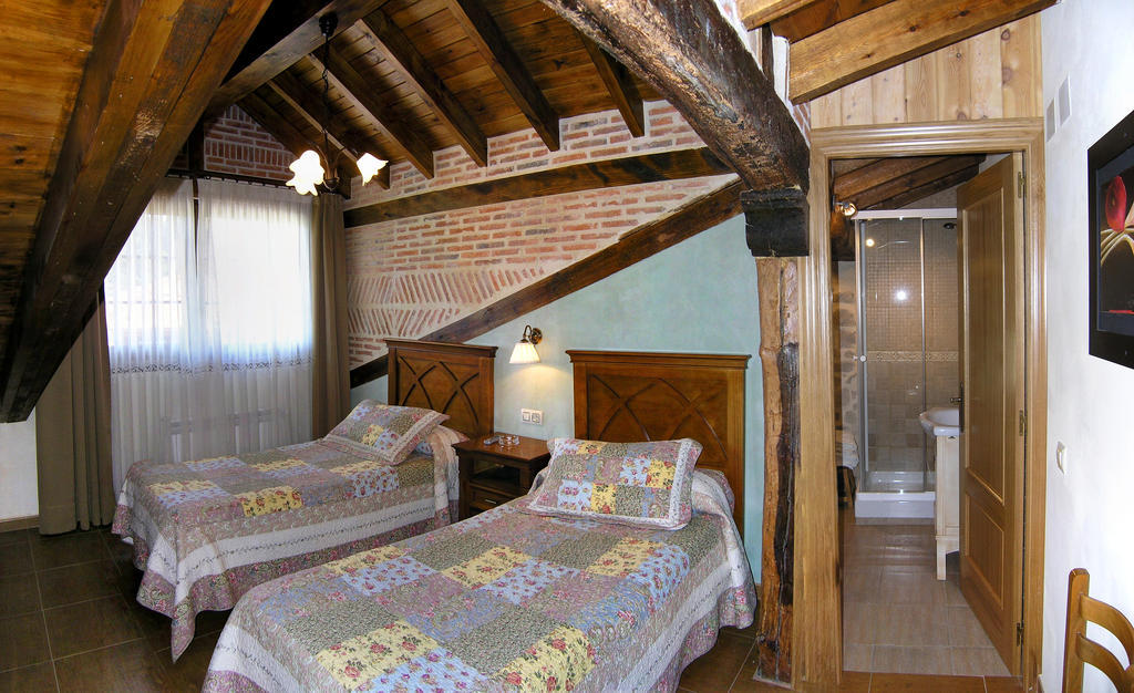 Готель Casa Paulino Corrales De Buelna Номер фото