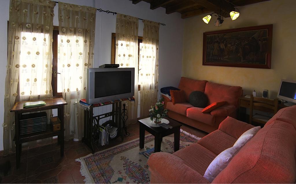 Готель Casa Paulino Corrales De Buelna Екстер'єр фото